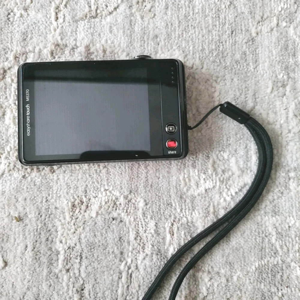 Kodak EasyShare Touch M5370 16.0MP Digital Camera - Silver W Battery — TESTED - Picture 3 of 8